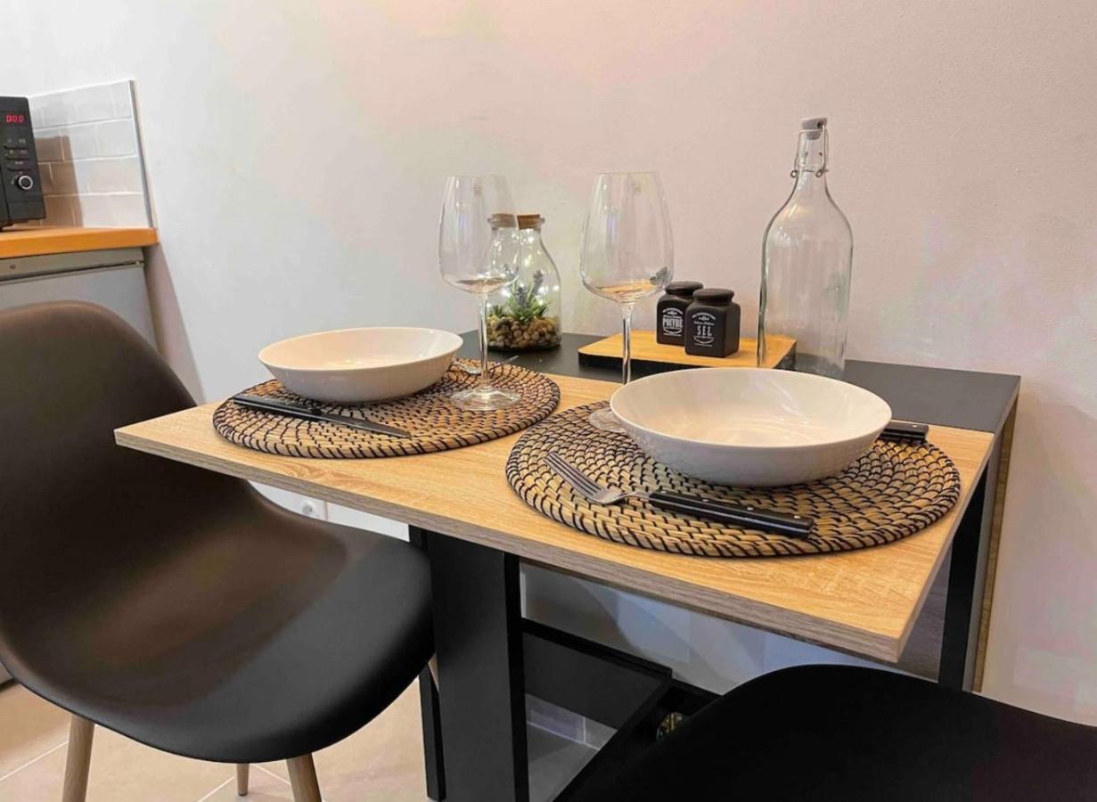 Le Duplex - Gare / Tram / Netflix Apartment Fontaine  Екстериор снимка